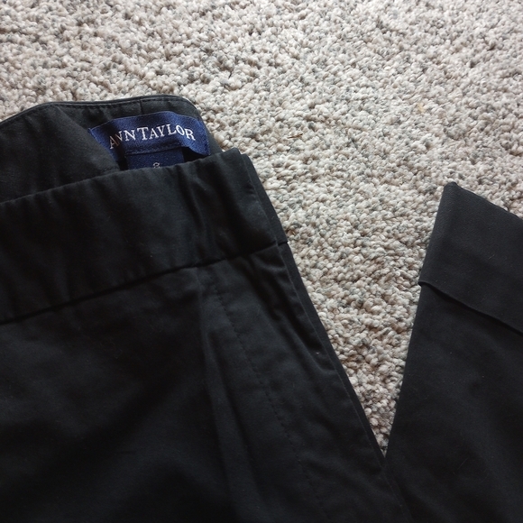 Ann Taylor black crop pants size 8 - Picture 2 of 8